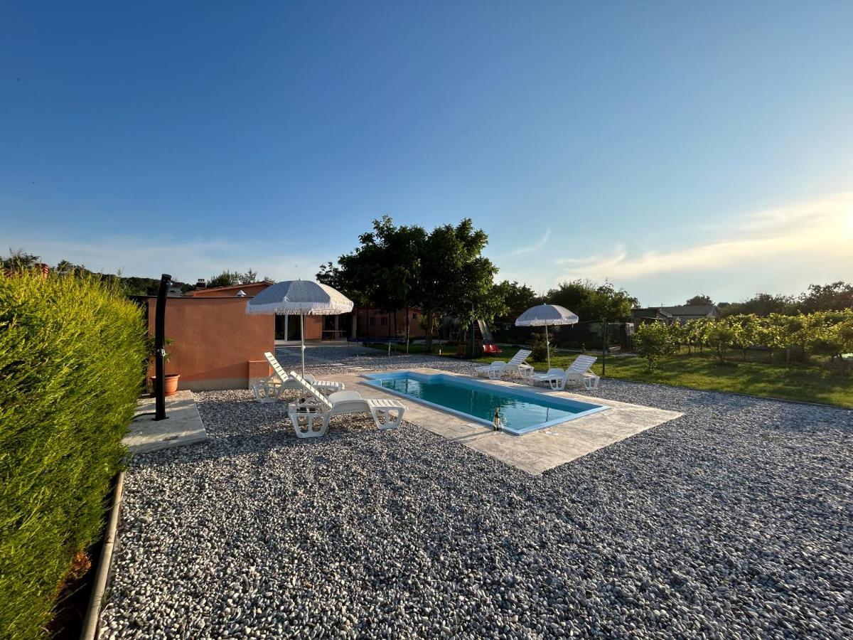 Villa Dora House With Wifi And Outdoor Swimming Pool Pola Esterno foto