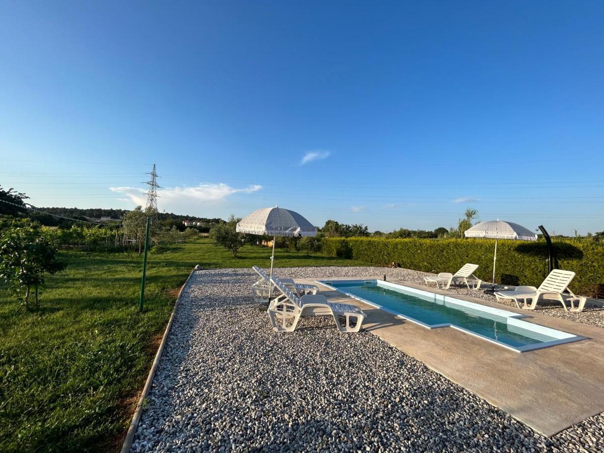 Villa Dora House With Wifi And Outdoor Swimming Pool Pola Esterno foto