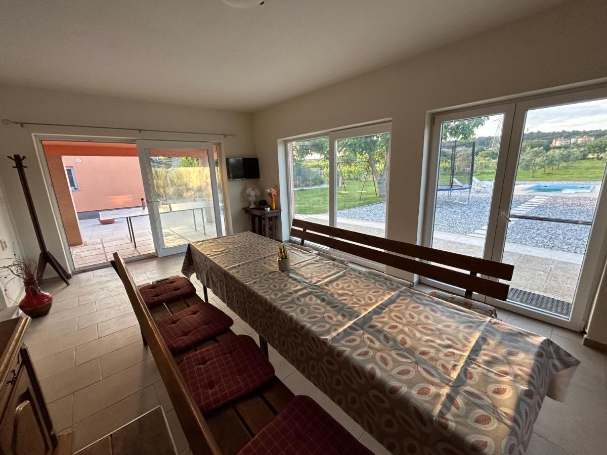 Villa Dora House With Wifi And Outdoor Swimming Pool Pola Esterno foto
